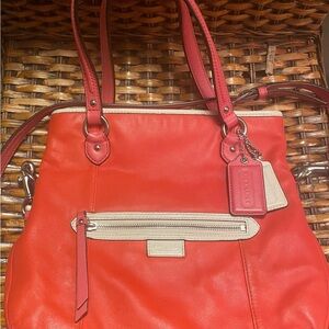 Coach  Daisy spectator Mia purse mint condition